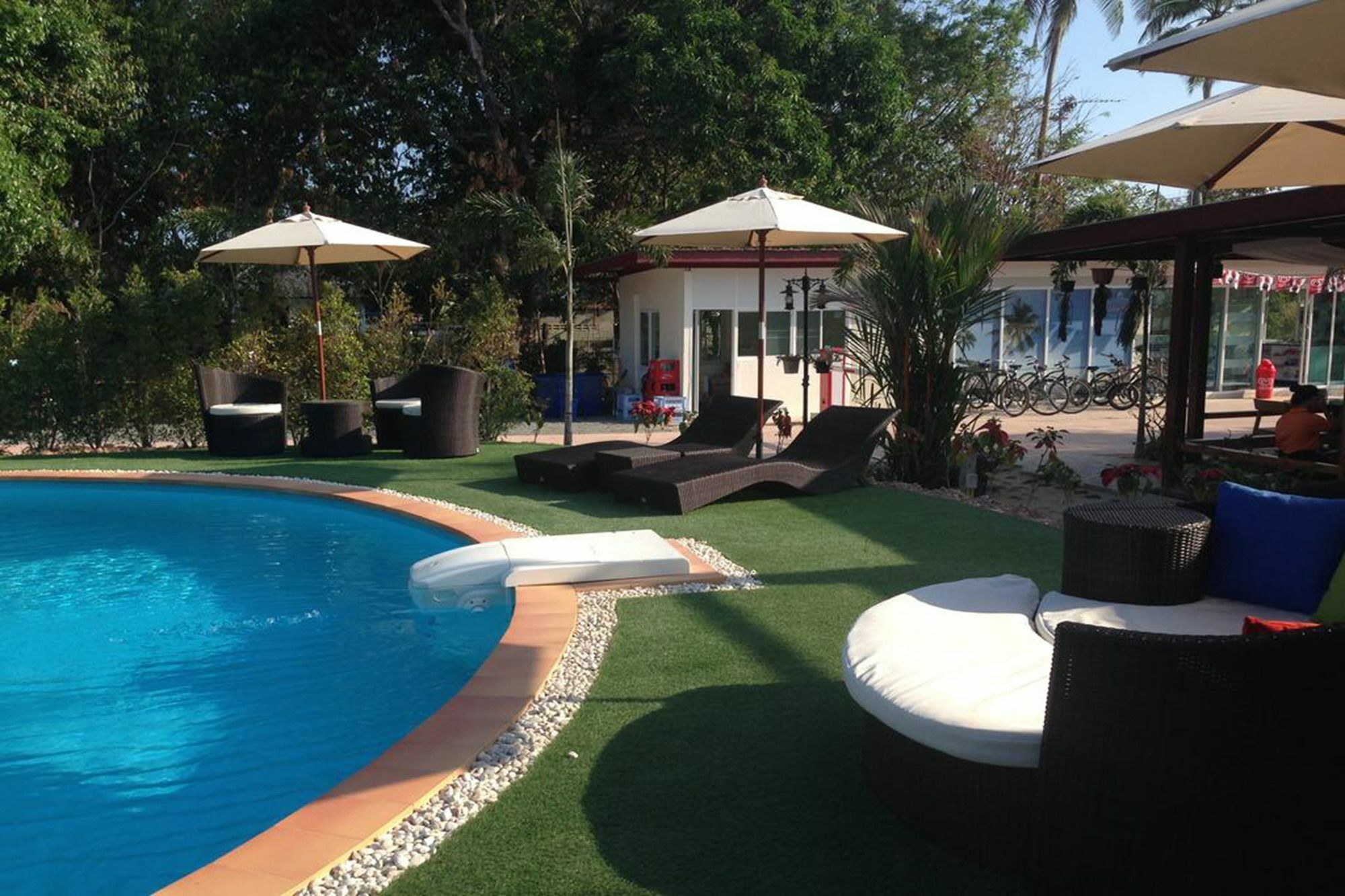 Check In And Chill Out Otel Ban Laem Sok Dış mekan fotoğraf